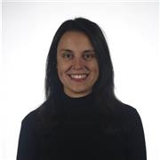 Profesora de clases de inglés, con nivel B1 certificado por la Escuela Oficial de Idiomas, con experiencia previa en clases de apoyo a alumnos de Educación Secundaria y Bachiller